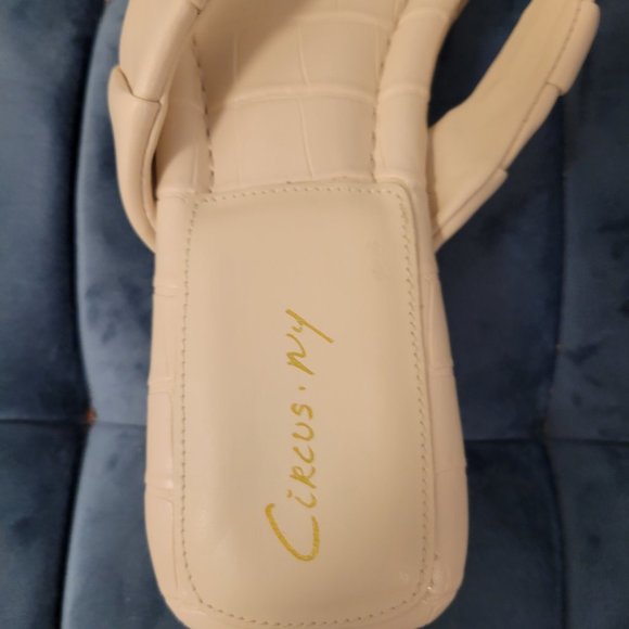 New - Circus NY Women's Jacinda Sandal Ivory 9.5 Medium - Picture 4 of 5